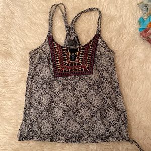Tribal top